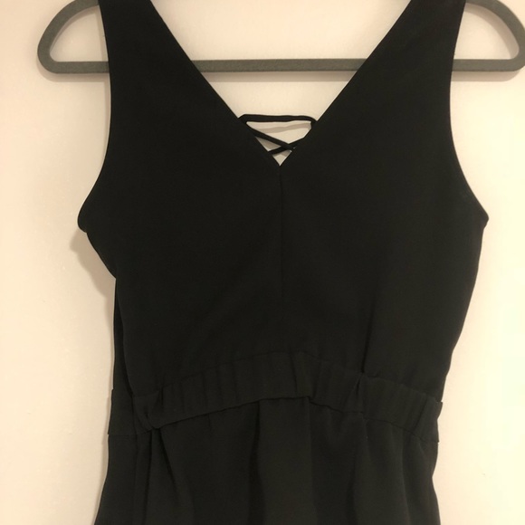 Black Criss-Cross Bebe Top - Picture 3 of 6